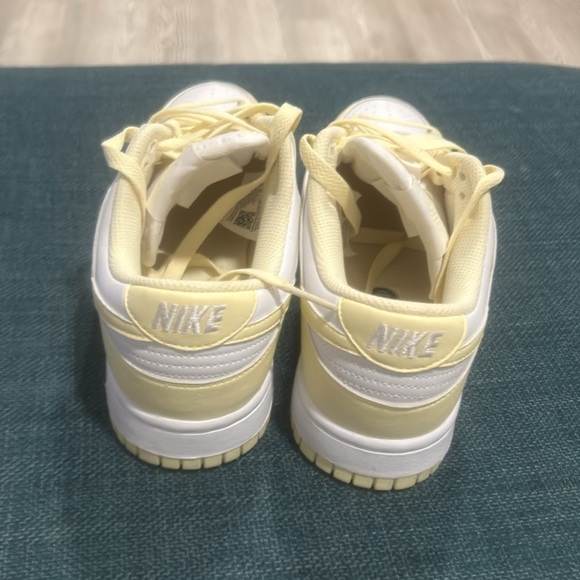 Nike Dunks - Picture 3 of 4